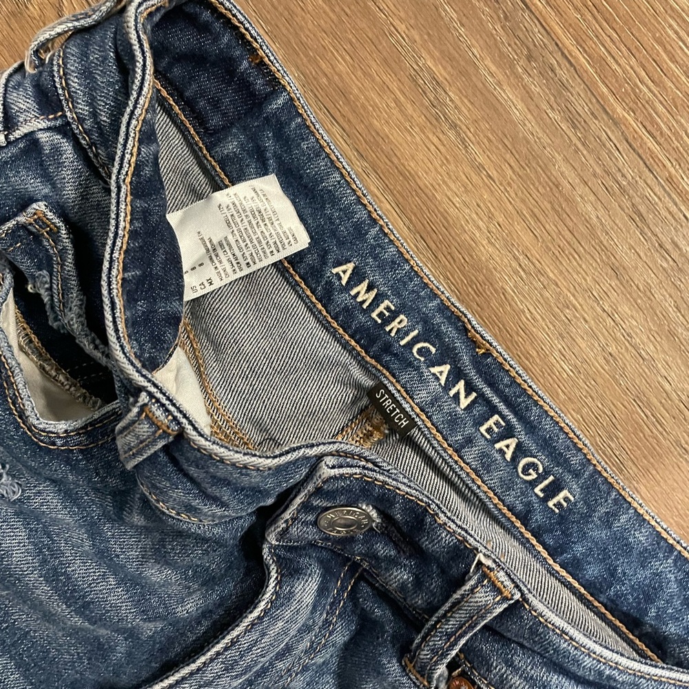 Shorts - Picture 2 of 3